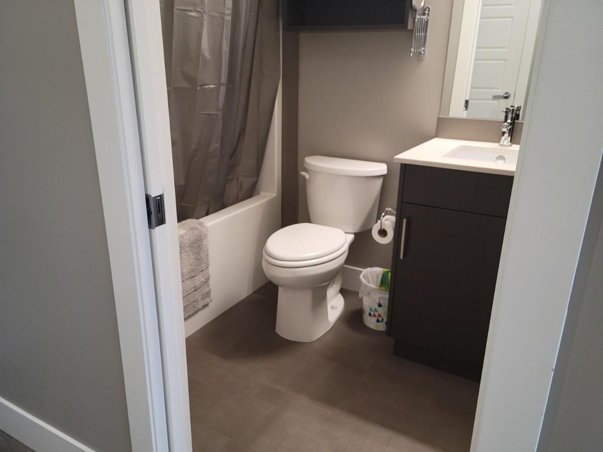 Cozy Studio Suite, 15Min Walk To Downtown Kelowna Luaran gambar